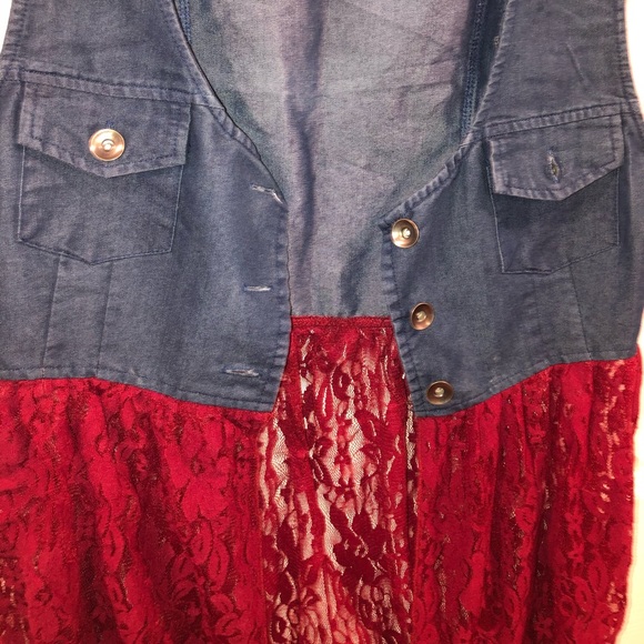 Lace Bottom Tank Top - Picture 10 of 10